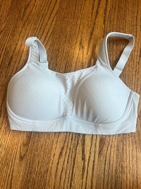lululemon athletica High Support Light Gray Sports Bra 34D